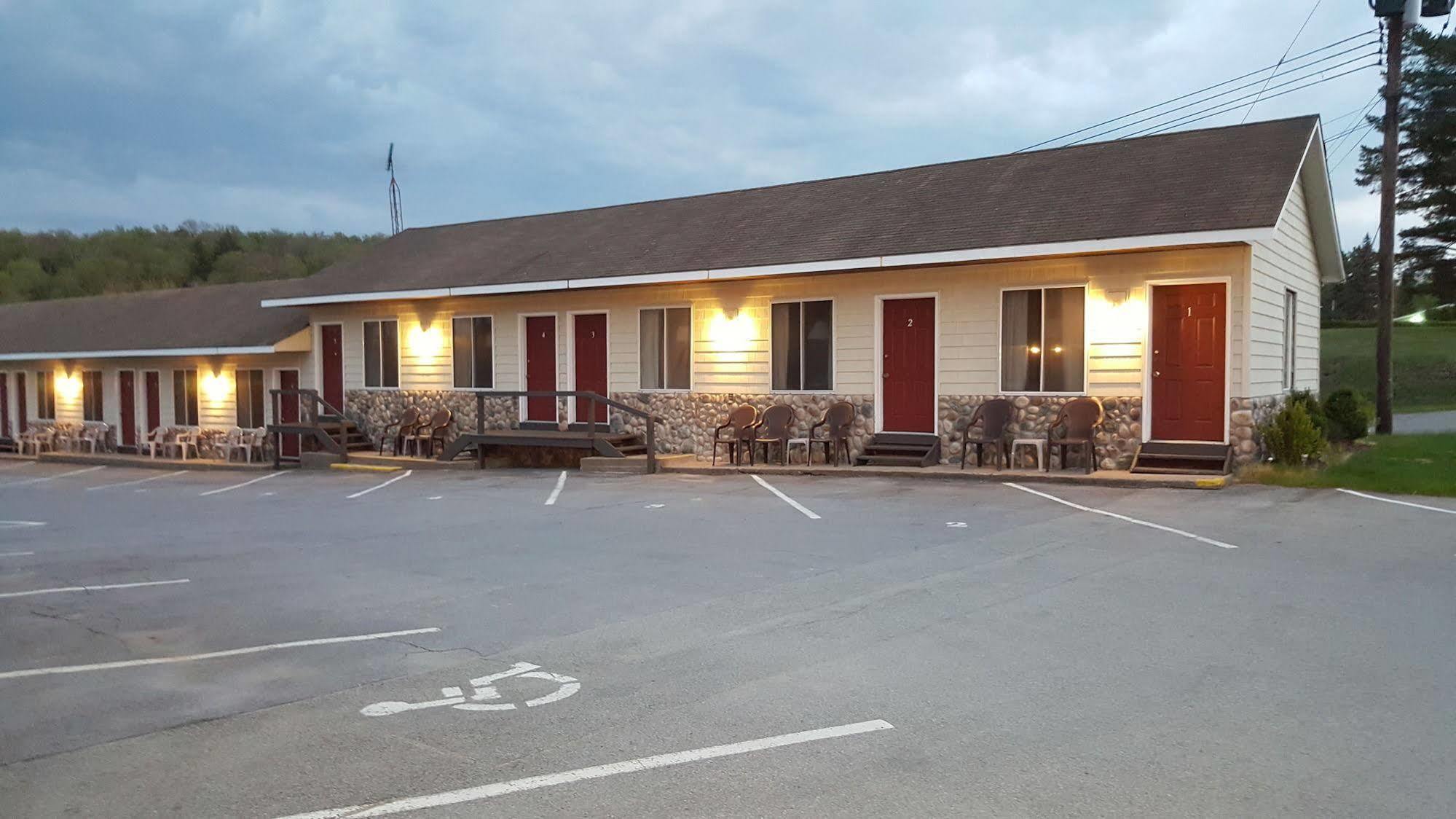 Clark'S Beach Motel Old Forge Zewnętrze zdjęcie